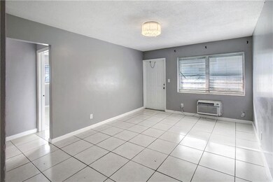 2230 Douglas St unit B, Hollywood, FL 33020 - photo 4