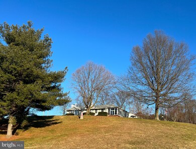 1660 S Hanover St, Pottstown, PA 19465 - photo 3