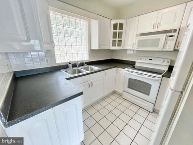 18212 Possum Point Rd unit 1, Dumfries, VA 22026 - photo 7