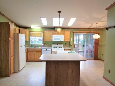 1012 Simmons Rd, Middleborough, MA 02346 - photo 5