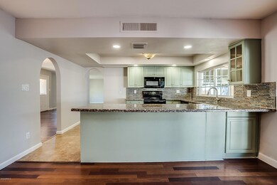 557 W Los Lagos Vista Ave, Mesa, AZ 85210 - photo 6