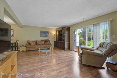 17 Dover Ct unit 175, Tinton Falls, NJ 07712 - photo 5