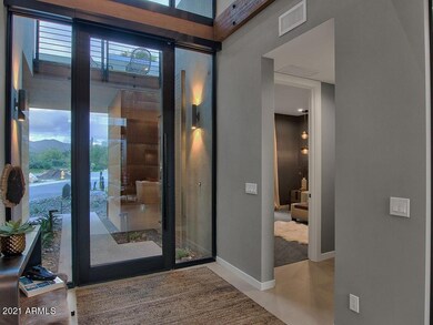 008_ENTRYWAY