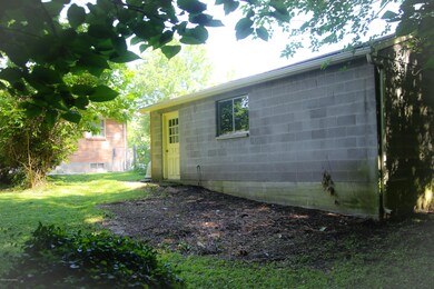 9302 Pagoda Dr, Louisville, KY 40229 - photo 5