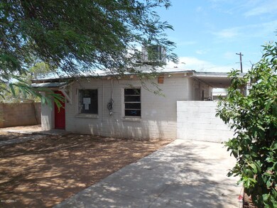 022-195873 Front Right