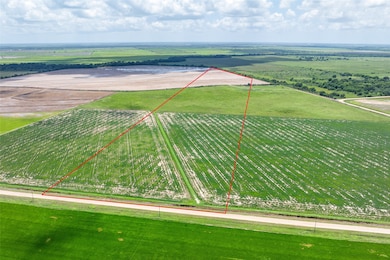 608' of road frontage on CR 285. Notice the levee