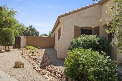 5-web-or-mls-15537-n-171st-dr