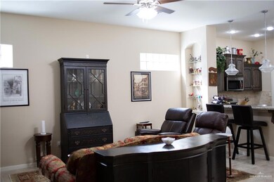 3606 Hummingbird Ln, Mission, TX 78572 - photo 3