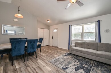 unlisted-address, Waukegan, IL 60085 - photo 5