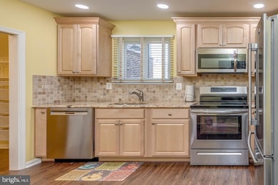 0 B12 1475 Mount Holly Rd B12 unit B12, Edgewater Park, NJ 08010 - photo 2