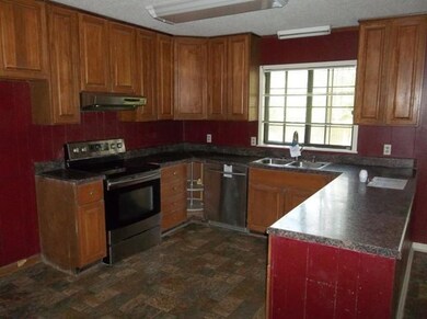 3811 N 7th Ave, Laurel, MS 39440 - photo 4