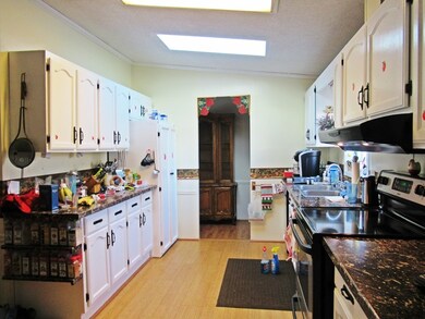 115 Champagne Rd, Gardner, MA 01440 - photo 5