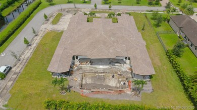 10550 N Camelot Cir, Davie, FL 33328 - photo 7