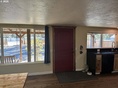 136010 Highway 97 N, Crescent, OR 97733 - photo 4