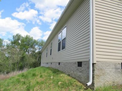 200 Irish Ridge Rd, Harrodsburg, KY 40330 - photo 2