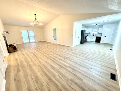 100 W Hillsboro Dr, Pendleton, IN 46064 - photo 7