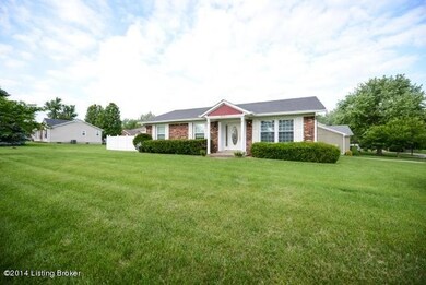 8201 Cortland Dr, Louisville, KY 40228 - photo 2
