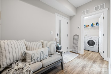 1110 E 36th St, Charlotte, NC 28205 - photo 5