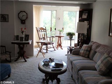 Den/Family/Great Room - Great Room looking into Su