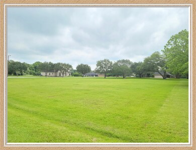 22 Timberline Dr, Bay City, TX 77414 - photo 3