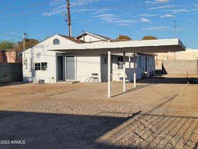 Backyard_Carport