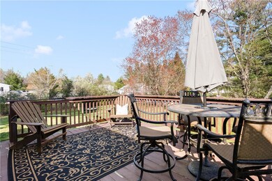 13 Lawnacre Dr, Greenville, RI 02828 - photo 7