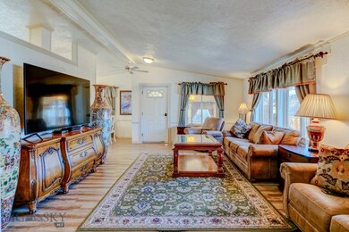 114 S Yellowstone St, Gardiner, MT 59030 - photo 4