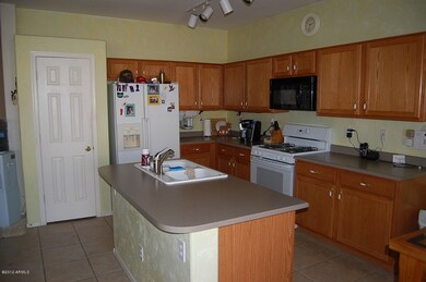 9528 E Lindner Ave, Mesa, AZ 85209 - photo 6