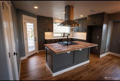 20825 Crest Dr, Tehachapi, CA 93561 - photo 4