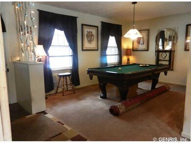Living Room HARDWOOD FLOORS under carpet!!