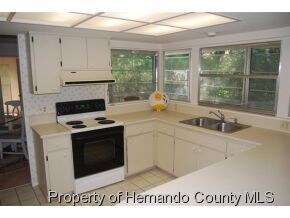 2180 Torrey Pines Ct, Spring Hill, FL 34606 - photo 7