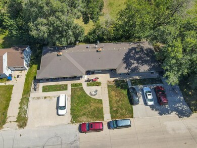 915 E 28th St, Des Moines, IA 50317 - photo 3