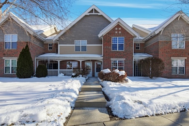 221 N Chicago Ave unit 3, South Milwaukee, WI 53172 - photo 2