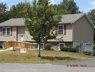 123 Michaels Run, Stroudsburg, PA 18360 - photo 2