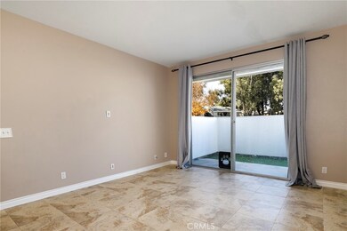 27614 Susan Beth Way unit F, Santa Clarita, CA 91350 - photo 4
