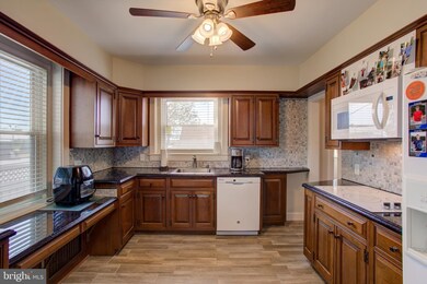 120 W Main St, Leola, PA 17540 - photo 6