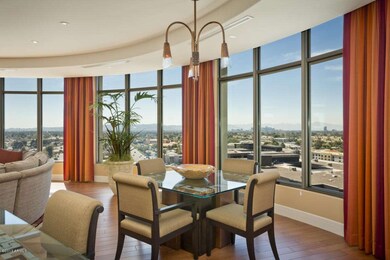 Great Room with Gorgeous Views
