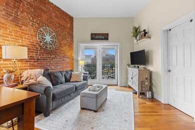 59 Endicott St unit 5, Boston, MA 02113 - photo 2