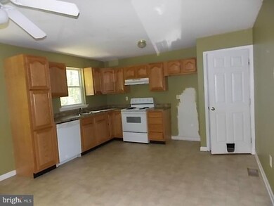 2228 Bachman Valley Rd, Manchester, MD 21102 - photo 5