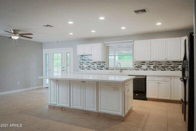 2343N63rd007