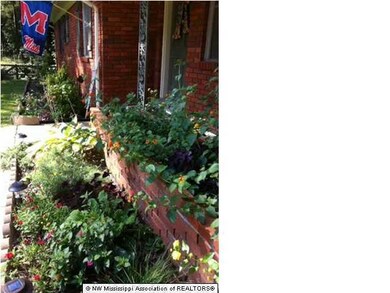 2125 Robertson Rd, Hernando, MS 38632 - photo 3