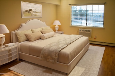 88 Lamped Loop unit 139, Staten Island, NY 10314 - photo 6