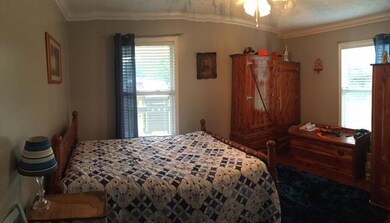 126 S Cannon Blvd, Shelbyville, TN 37160 - photo 4