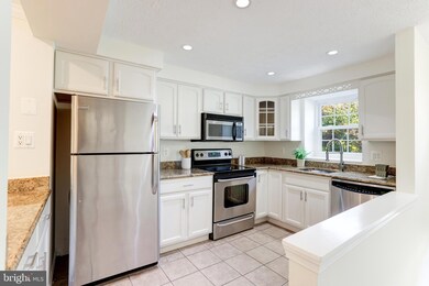 1616 Fieldthorn Dr, Reston, VA 20194 - photo 6