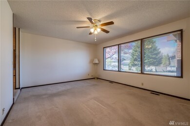 1011 N Fairview Place, East Wenatchee, WA 98802 - photo 5