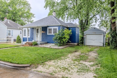 207 N Forest Ave 21