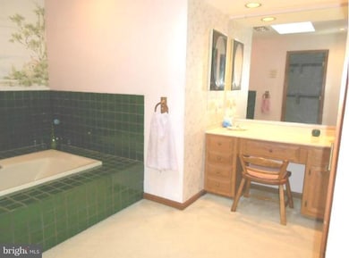 8 Fairwood View Ct, Phoenix, MD 21131 - photo 6