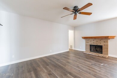 Family Area w Fireplace7