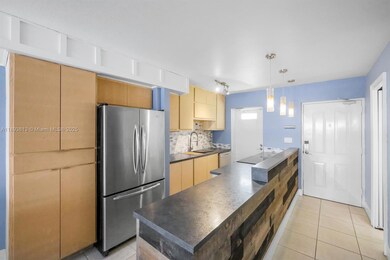 Berkeley Condominiums unit 122, Miami, FL 33176 - photo 2