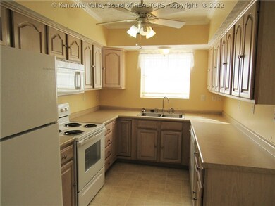 324 20th St, Dunbar, WV 25064 - photo 3